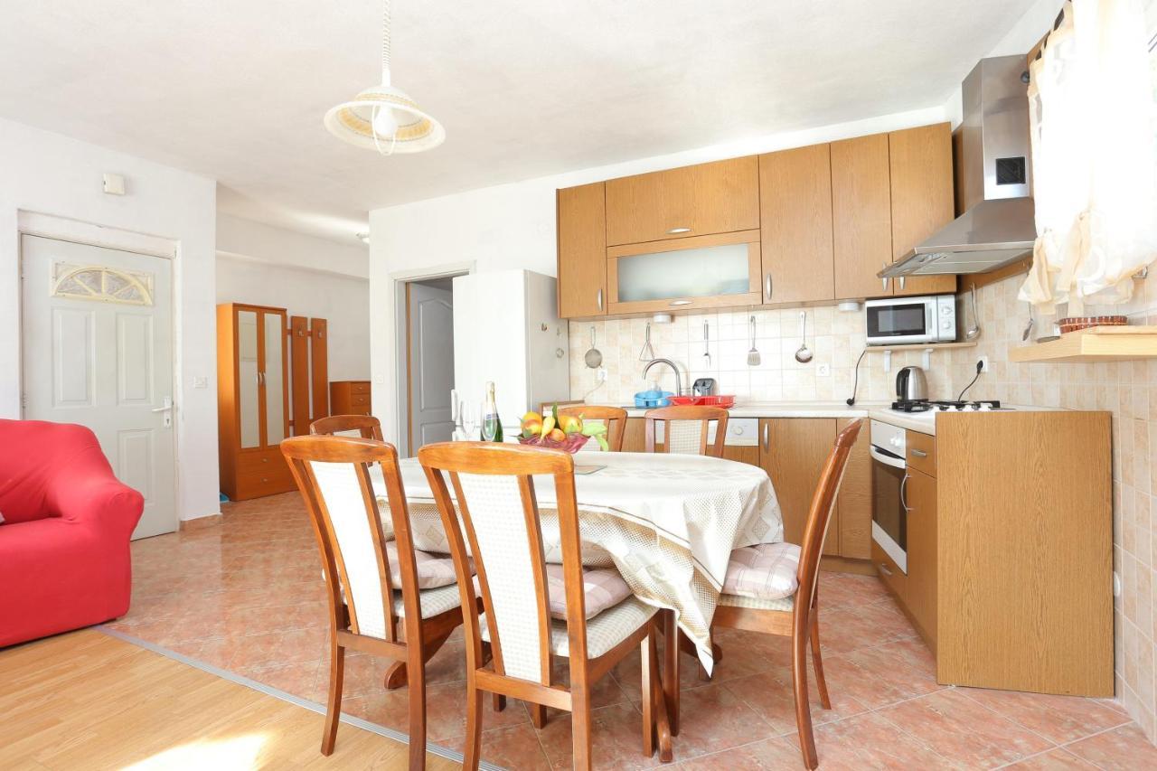 Apartments With A Parking Space Tucepi, Makarska - 2676 Exterior foto